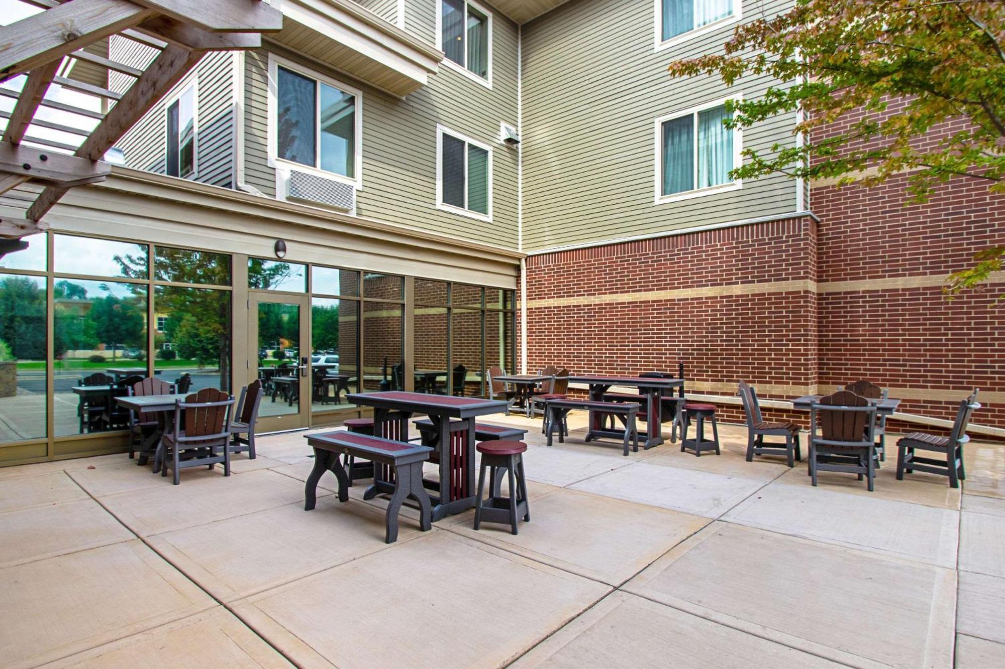 Mainstay Suites Madison - Monona Exterior foto